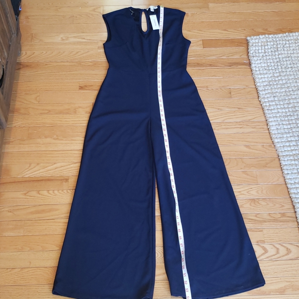 NWT, Francesca's Wide leg Stretch Jumpsuit, Comfortable & Flattering